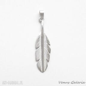 Wisiorek - małe białe piórko II wisiorki venus galeria biżuteria, srebro