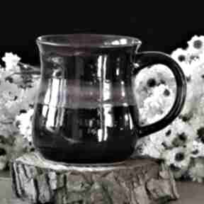Kubek ceramiczny z uchem czarnofioletowy ceramika monamisa, z uszkiem, do kawy, na przent