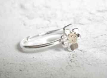 Srebrny regulowany pierścionek silvella srebro, koniczynka, czterolistna