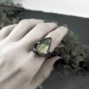 Zachód słońca - pierścionek z labradorytem VIVI art, ciepłe barwy, kamień naturalny, dla niej