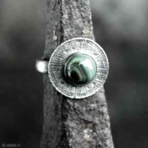 Srebrny pierścionek tribal z naturalnym kamieniem, malachit shambala, z malachitem, zielony