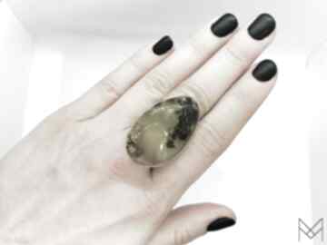Srebrny pierścionek z bałtyckim pudełko my choice z bursztynem, damska, biżuteria pomysł