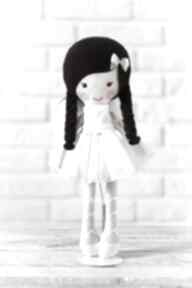 Aniołek amelia w czekoladowych włosach lalki dollsgallery