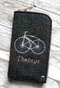 Filcowe etui na telefon - vintage bike happy art pokrowiec, rower, retro, smartfon