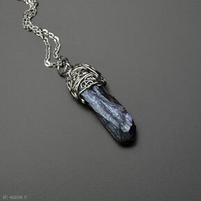 Wisiorek talizman kryształ górski tytanowa aura kwarc niebieski, wire wrapping wisiorki agata