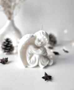Pomysł na świąteczne prezenty: świeca sojowa sleeping angel dekoracje neime candles święta