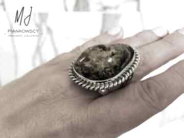 Unikatowy srebrny 925 pierścionek z bursztynem rękodzieło