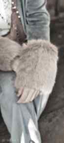 Mankiety z futra beż rękawiczki gofashion, ocieplacze na ręce, modny dodatek, prezent