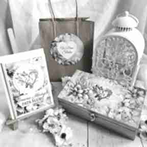 Zestaw prezentowy na ślub: pudełko, karteczka personalizowana, torebka justyna art