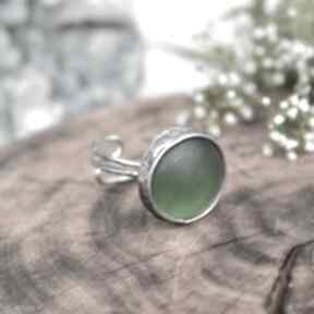 Zieleń - pierścionek ze szkłem pracownia miedzi prosty, zielony, biżuteria, na lato