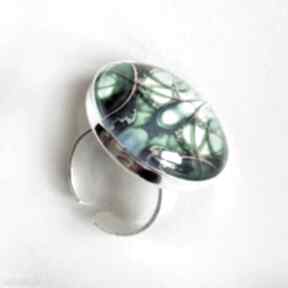Szmaragdowa komnata - pierścionek z oprawionym szkłem grafiką gala vena szmaragd, zielony