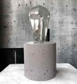Lamka stołowa pracownia szkla domek, oświetlenie, spotlight, decor, lampa, beton