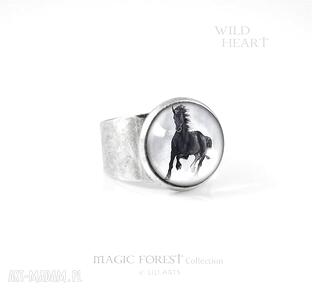 czarny kolor srebrny lili arts pierścionek, pierścień, koń, konik, rumak
