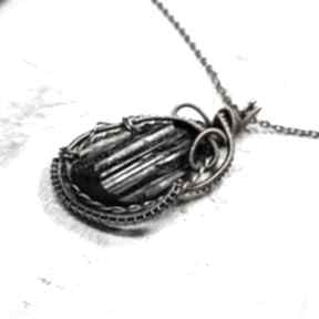 Magiczny czarny turmalin m215 naszyjniki jan art, wire wrapping, rękodzieło, wisiorek