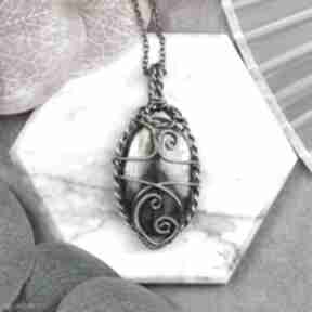 Miedziany wisiorek wire wrapping labradorytem #537 kamieniem