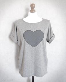 Pikowane z aplikacją bluzki gabriela krawczyk koszulka, t-shirt, oversize, serce