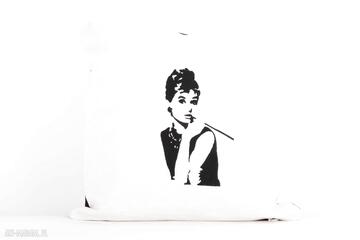 z 40x40cm - audrey hepburn poduszki majunto z haftem, na prezent