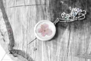 Magia żywicy - naszyjnik hortensja w różu wisiorki ekocraft - drewniany, kwiaty