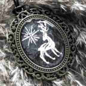 Patrunus - metaliczny amulet z żywicą wisiorki wolfpath studio jeleń, kosmos, gwiazdy, patronus