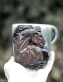 Handmade ceramiczny kubek z koniem - zielony gniady ok 360 ml ceramika azul horse na prezent