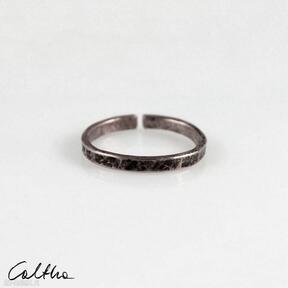 Nieregularna - 2000-01 caltha miedziany pierścionek, obrączka, cienka regulowana