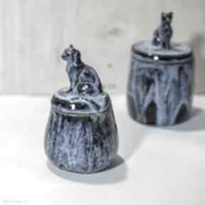 Urokliwa cukiernica z - kasjopea dla 270 ml ceramika azul horse prezent, kotem, figurką