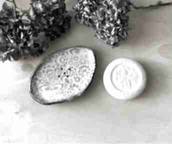 "na ludowo" ceramika ceramystiq studio ceramiczna, wyposażenie, akcesoria łazienkowe, biała