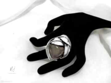 Unikatowy wykonany ręcznie pierścionek srebrny z bałtyckim rękodzieło monika piankowska