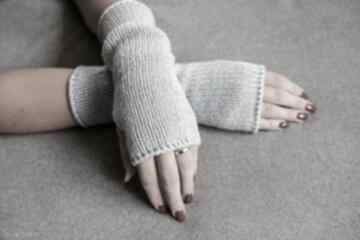 Mitenki jasnoszare rękawiczki hermina szare, wełniane, z wełny, handmade, na zimę