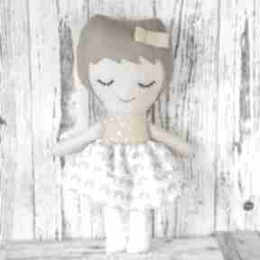 Lala - zaspana emilka 34 cm lalki mały koziołek, pierwsza, dla dziewczynki, pokój urodziny