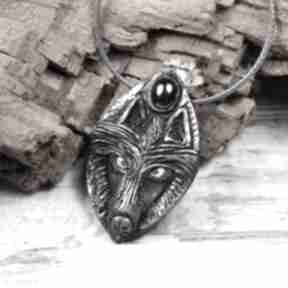 Wisiorek w odcieniach srebra wisiorki kameleon wilk, boho, biżuteria z wilkiem, duży