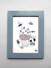 "blueberry muffin", grafika z serii "yummy" cruelly cool, jagoda, słodycze, owady, kuchnia