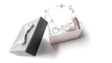 Różowa bransoletka perłowa ze sznurka braccialeart, agat, lekka, delikatna