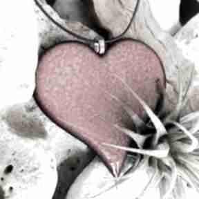 Walentynkowy naszyjnik wisiorek serce czerwone ceramiczne na romantyczny prezent dla kobiety