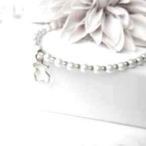 Delikatna bransoletka z białych perełek silvella biała perły, broszka na prezent, z perłami