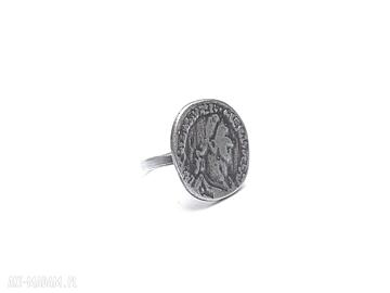 Moneta - pierścionek katia i krokodyl srebro, oksydowane, surowy, metaloplastyka