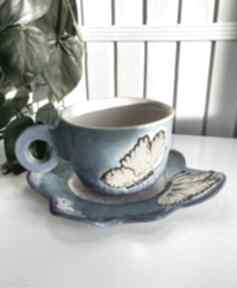 Ceramiczny niebieski kubek, filiżanka, spodek, komplet motyle ceramika ceramoniq do kawy