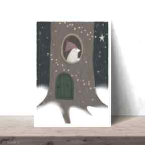 Domek w drzewie ilustracja dla dzieci plakat pokoik dziecka ohmagdaart jeż, pokój