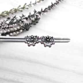 Drobinki z granatem - kolczyki jewelsbykt delikane, sztyfty, srebrne, granat, lekka biżuteria