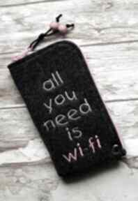 Filcowe etui na telefon - all you need happy art smartfon, pokrowiec, prezent, koraliki, haft