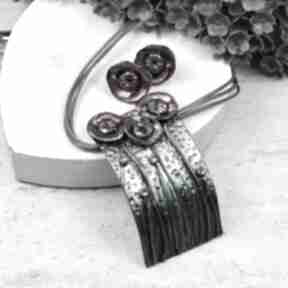 Maki - komplet biżuterii wkrętki zawieszka kameleon kolczyki, naszyjnik kwiaty