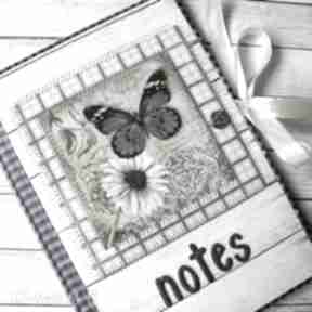 Notes z motylem