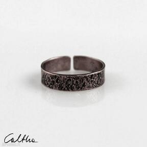 Kamień - 2000-19 caltha miedziany pierścionek, prosta, regulowany nieregularna obraczka