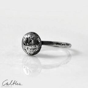 Kamyk - srebrny pierścionek rozm 12 2211-13 caltha, nieregularny prosty minimalistyczna