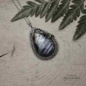 Wisiorek z niebieskim labradorytem ze stali chirurgicznej, wire wrapping, stal wisiorki agata