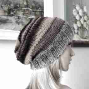 Rękodzieło bezszwowa na druta: boho czapka kasztany barwy jesieni