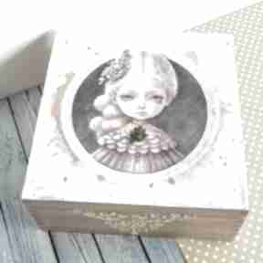 Pudełko duże - dziewczynka z sówką pudełka mały koziołek drewniane, wyjątkowy prezent