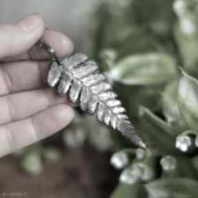 Paproć - naszyjnik botaniczny z miedzi naszyjniki pracownia, wisior z paprocią - biżuteria