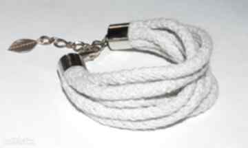 Beżowa bransoletka ze sznurków bawełnianych mania design, sznurki, prezent, listek