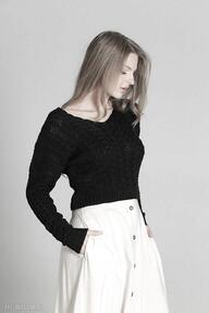 Krótki sweter w warkoczowe wzory - swe260 czarny mkm swetry, z długim rękawem